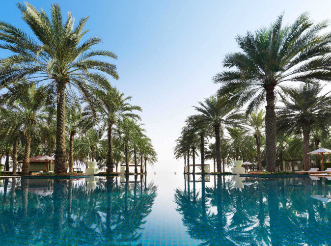 0013_Hotel Al Bustan Palace_ Ritz-Carlton_Oman_Schoene Aussichten Touristik_Infinity Pool 2